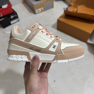 LV Trainer Sneaker-013