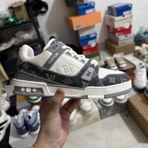 LV Trainer Sneaker-034